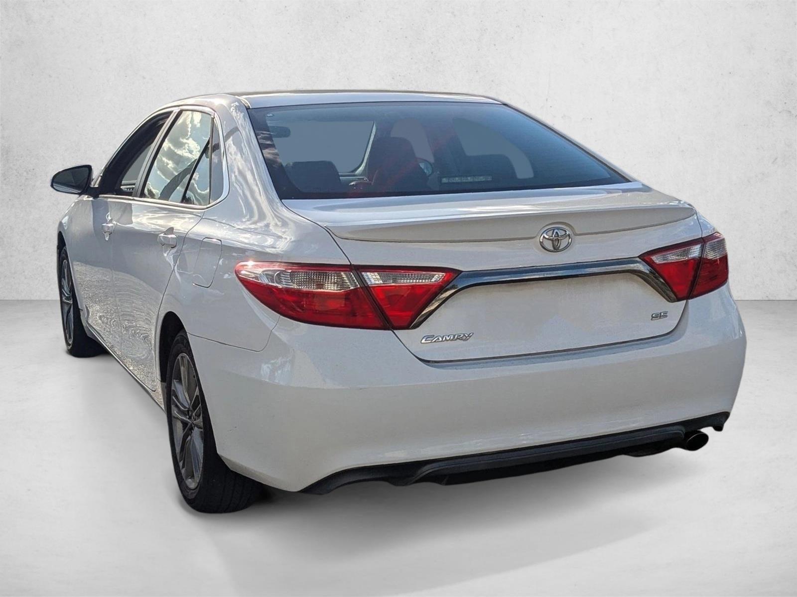 2015 Toyota Camry 4dr Sdn I4 Auto SE (SE)