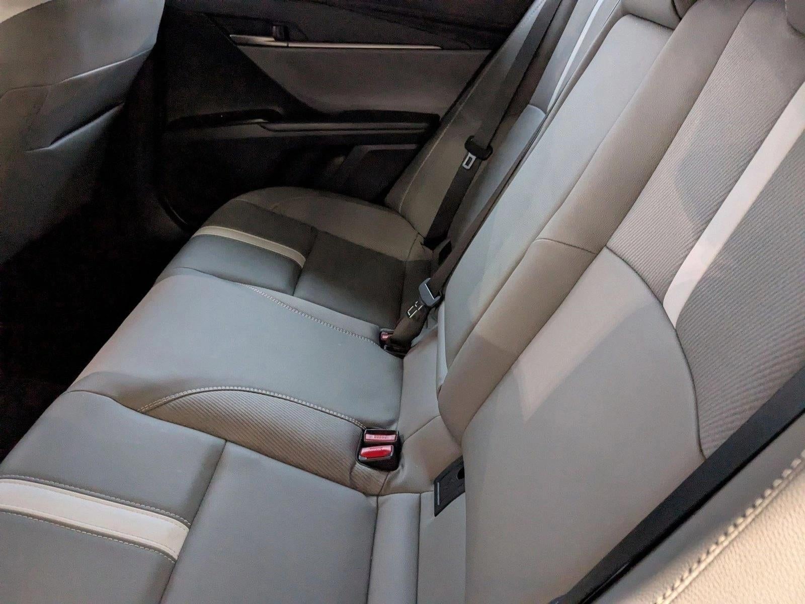 2025 Toyota Camry SE (SE)