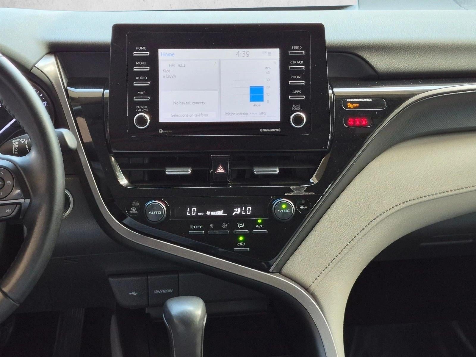 2022 Toyota Camry SE Auto (SE)