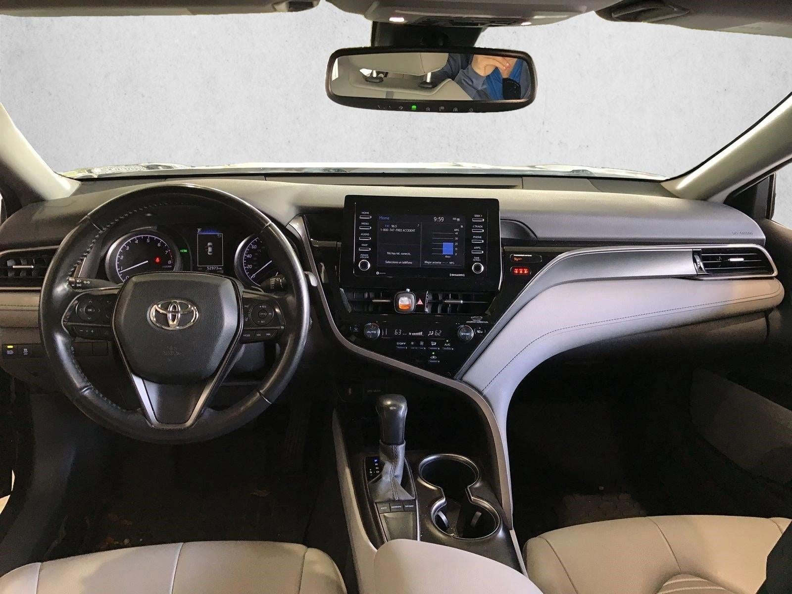 2022 Toyota Camry SE Auto (SE)