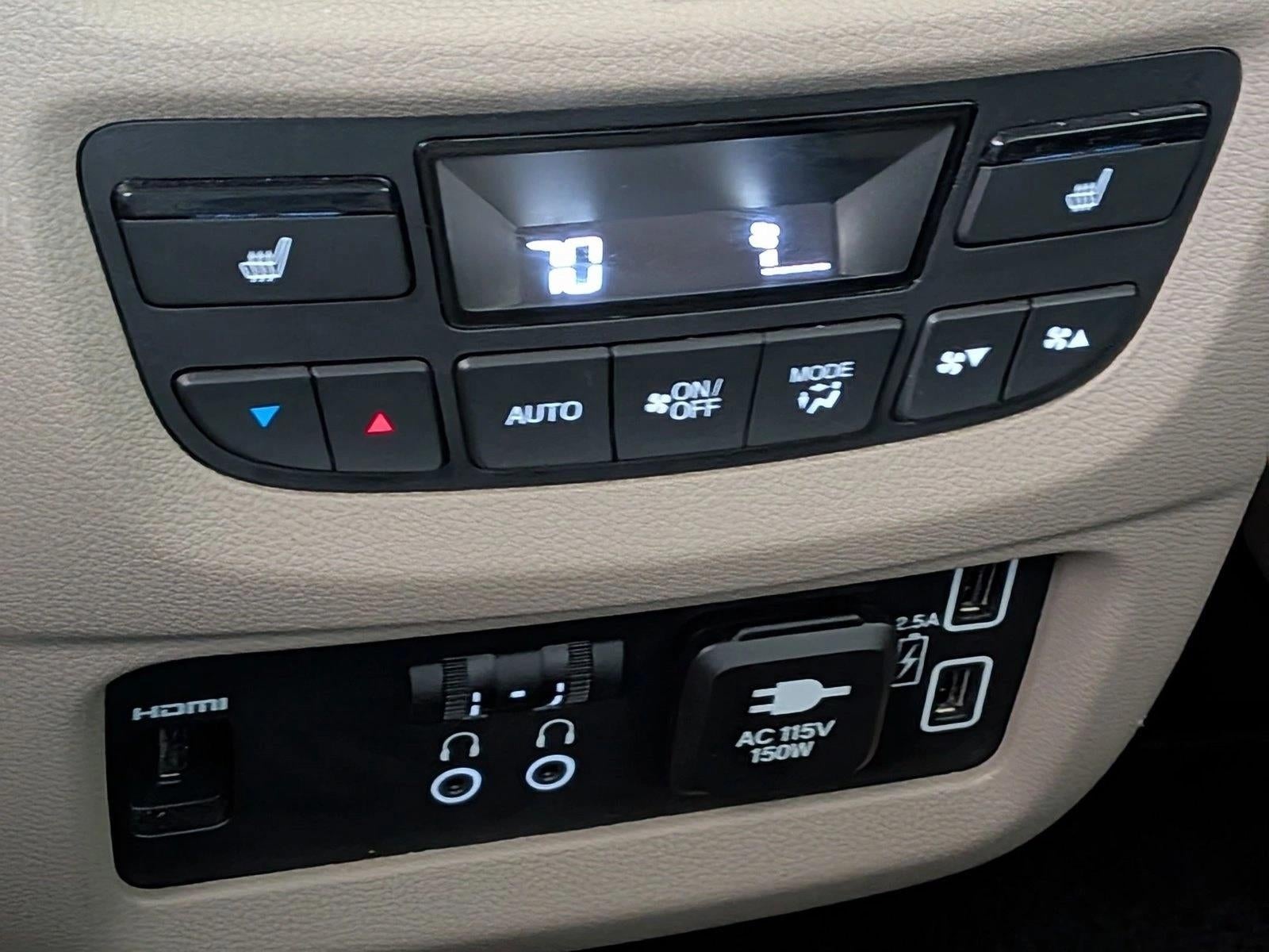 2022 Honda Pilot Touring 7-Passenger 2WD