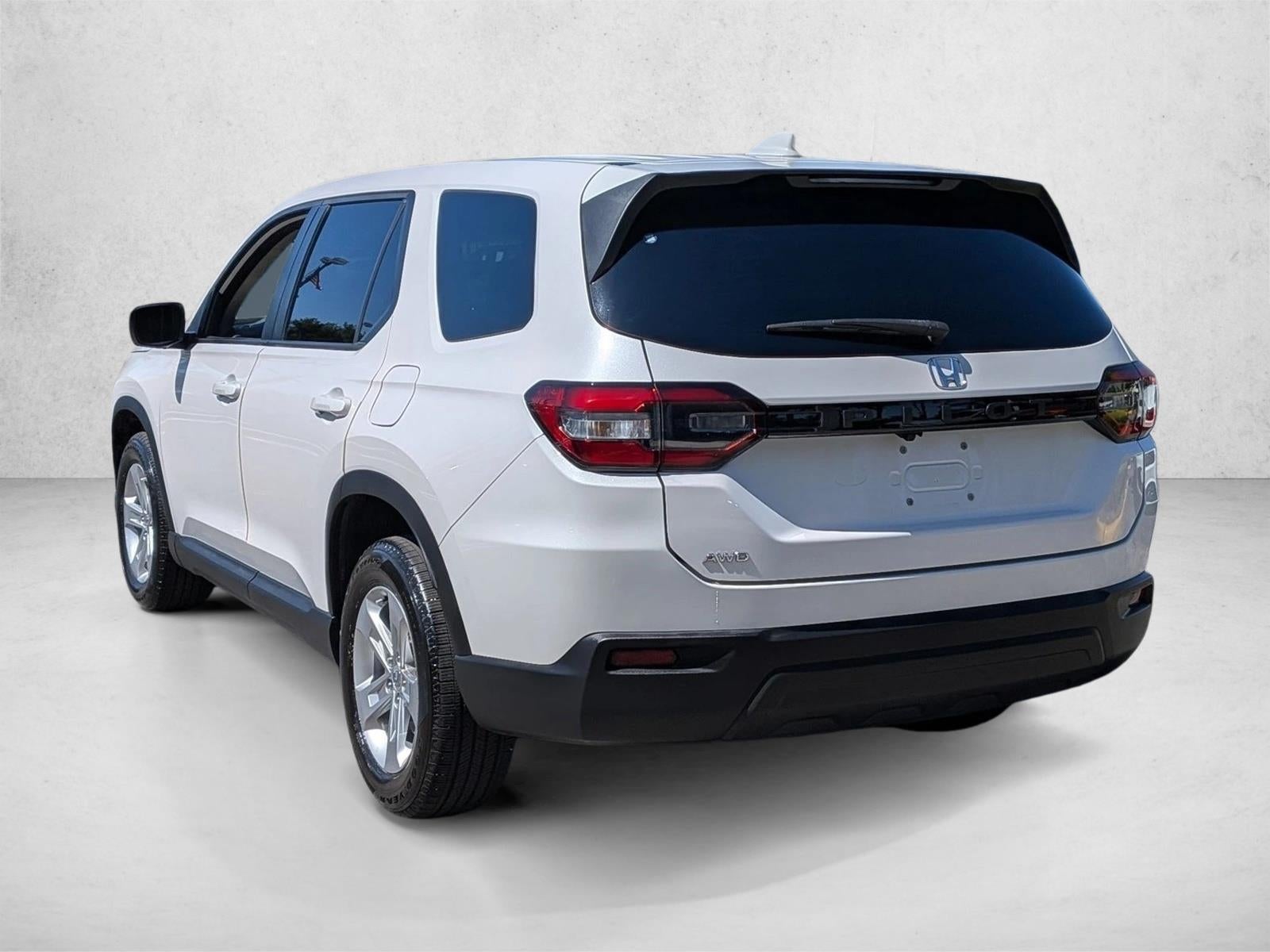 2023 Honda Pilot LX AWD