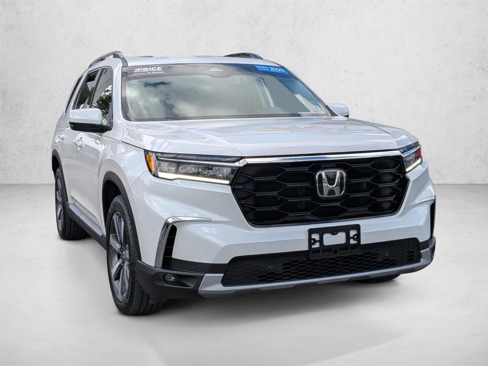 2025 Honda Pilot Touring AWD