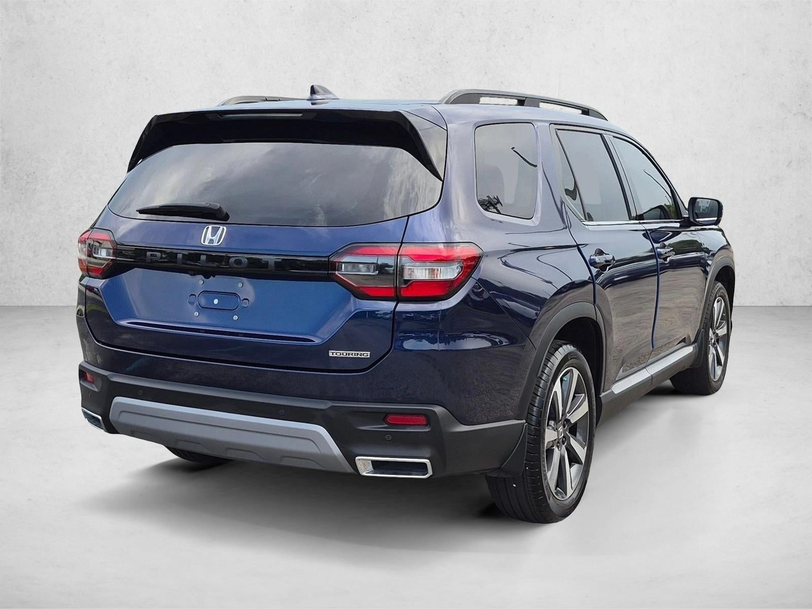 2024 Honda Pilot Touring 2WD