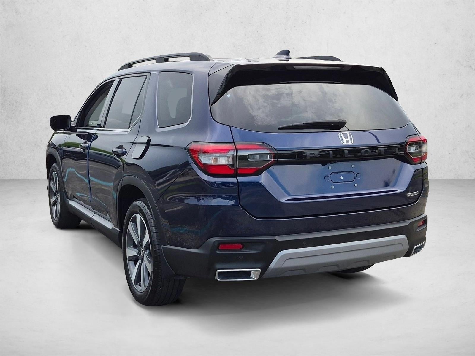 2024 Honda Pilot Touring 2WD