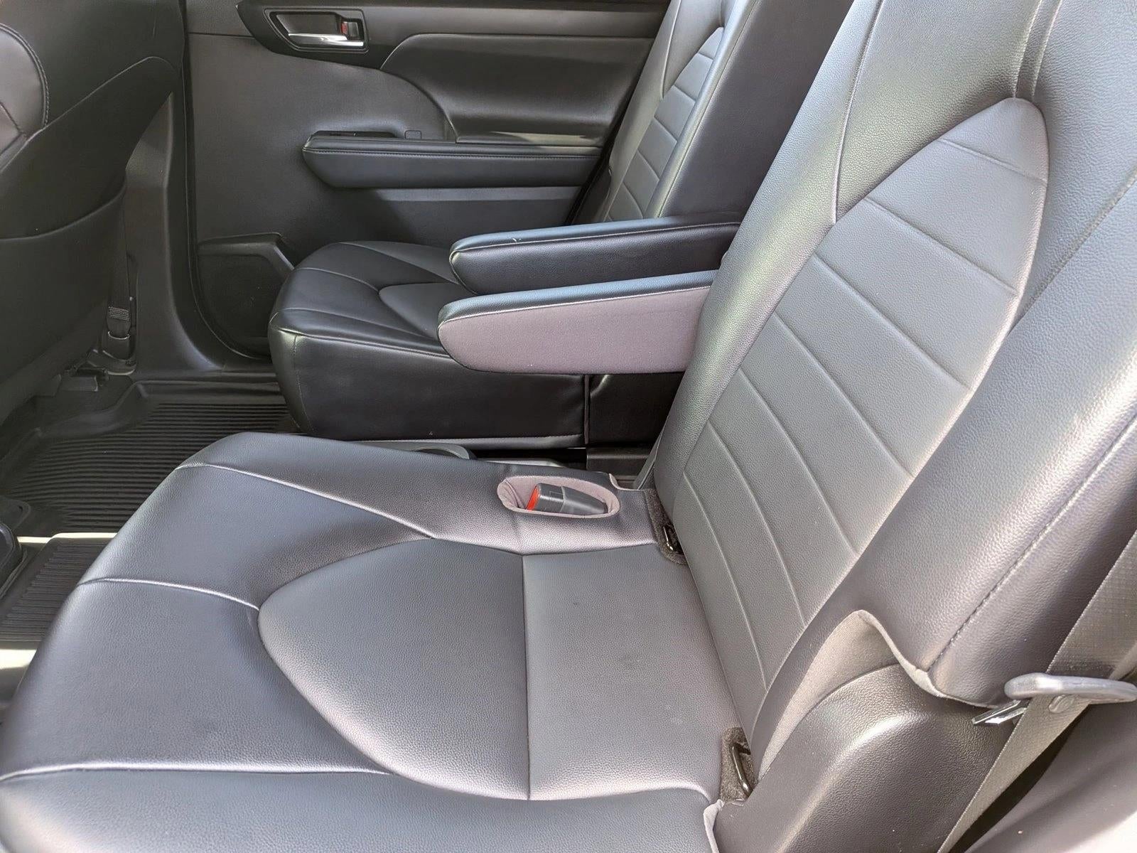 2022 Toyota Highlander XLE FWD (Natl)