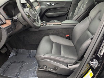 2024 Volvo XC60 B5 AWD Plus Dark Theme