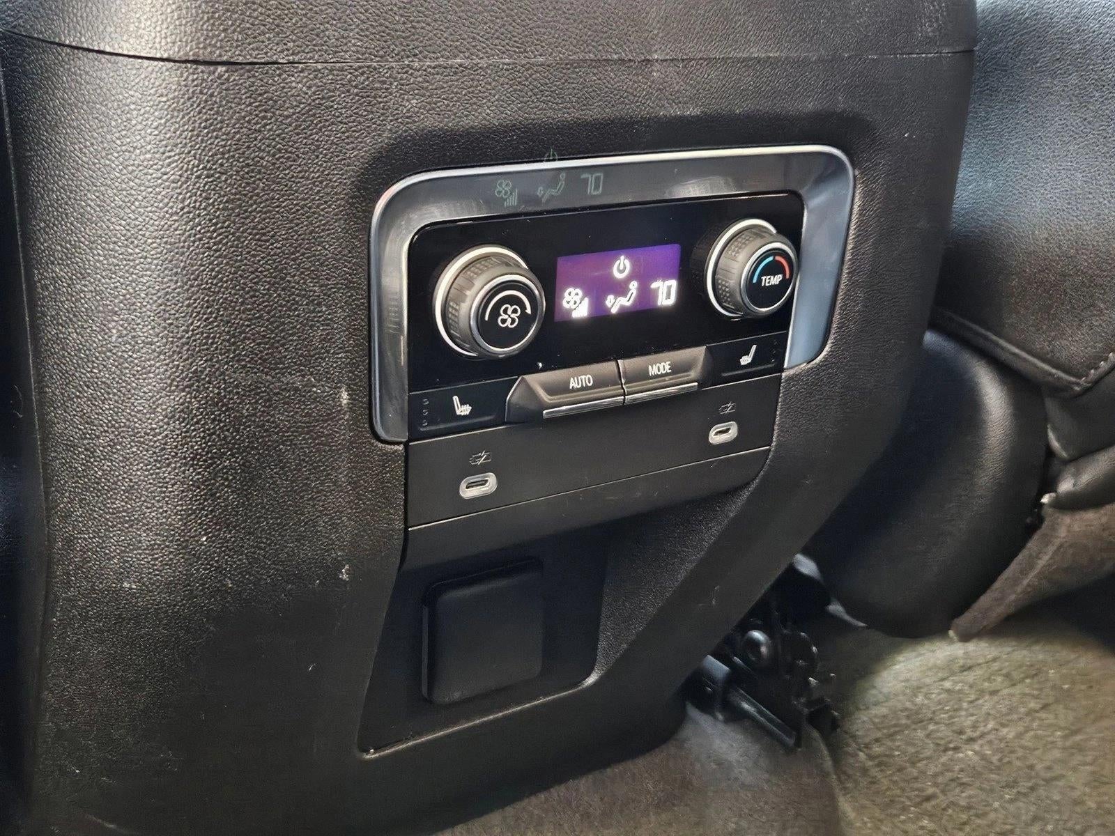 2023 Chevrolet Suburban 4WD RST