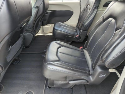 2023 Chrysler Pacifica Touring L FWD