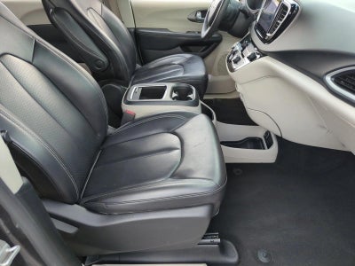 2023 Chrysler Pacifica Touring L FWD
