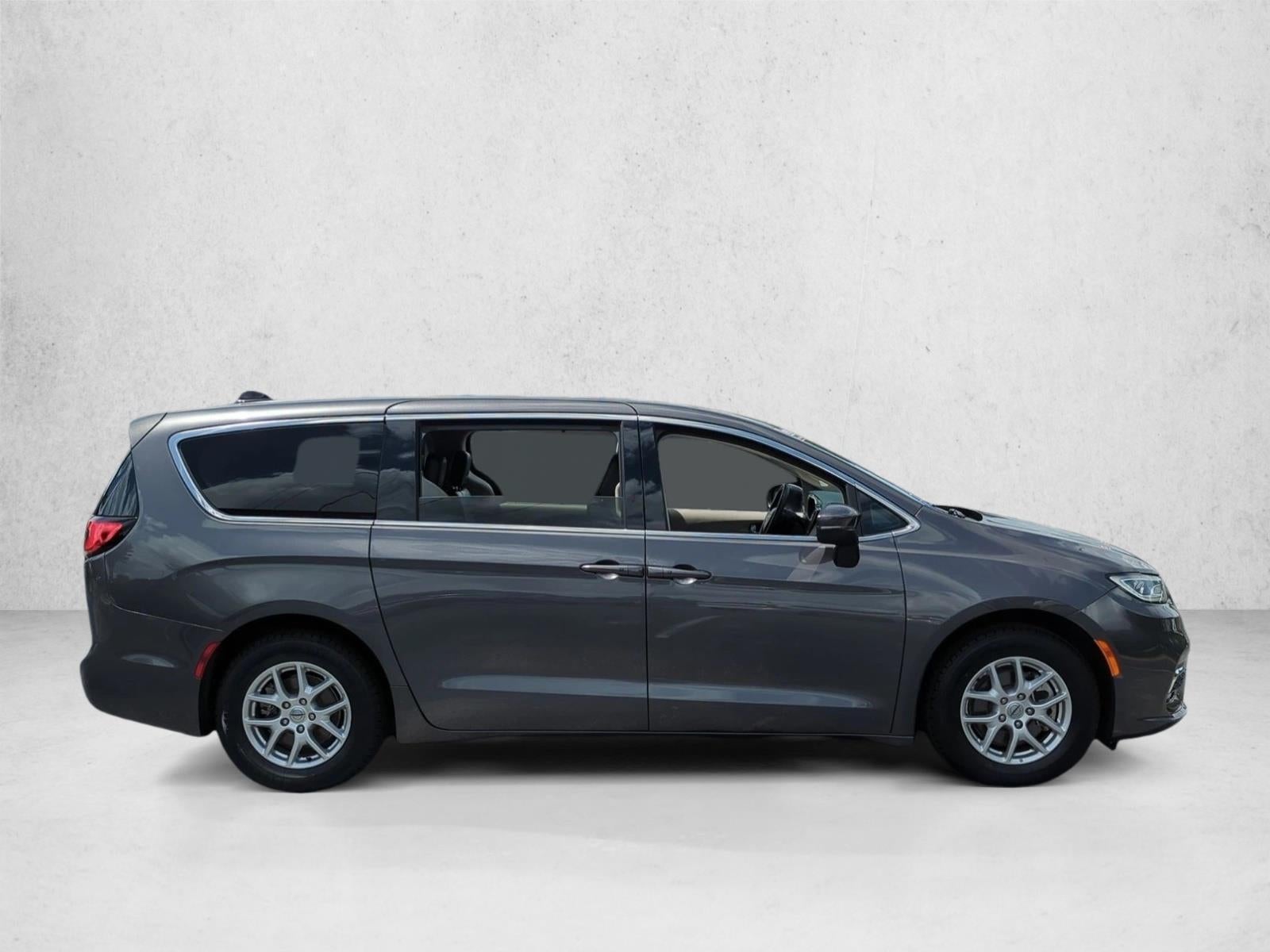 2023 Chrysler Pacifica Touring L FWD