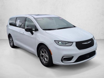 2024 Chrysler Pacifica Limited FWD