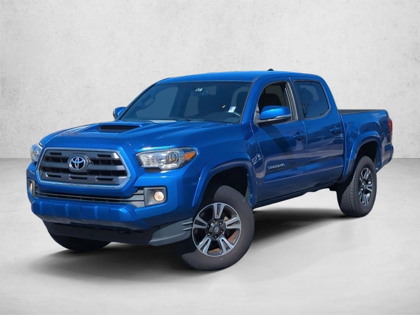 2017 Toyota Tacoma TRD Sport Double Cab 5' Bed V6 4x2 AT (Natl)