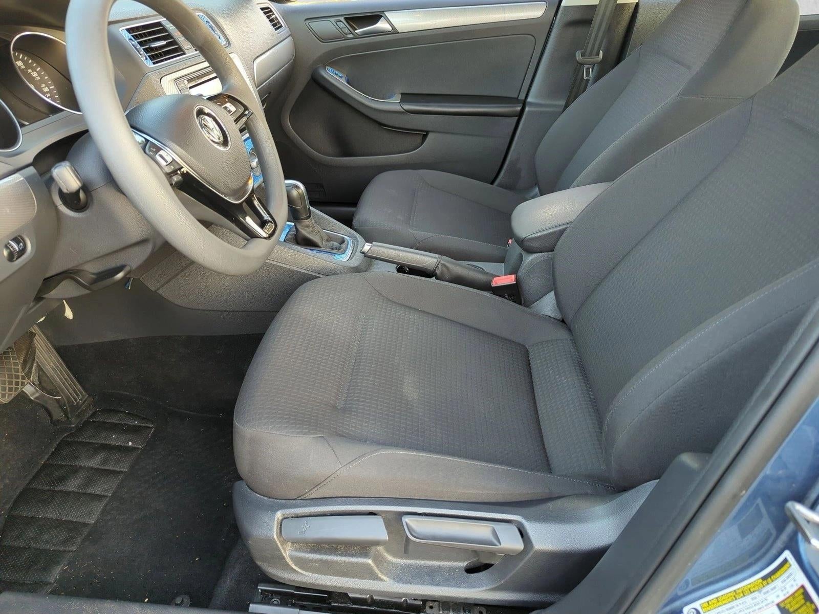 2016 Volkswagen Jetta 4dr Auto 1.4T SE Sedan