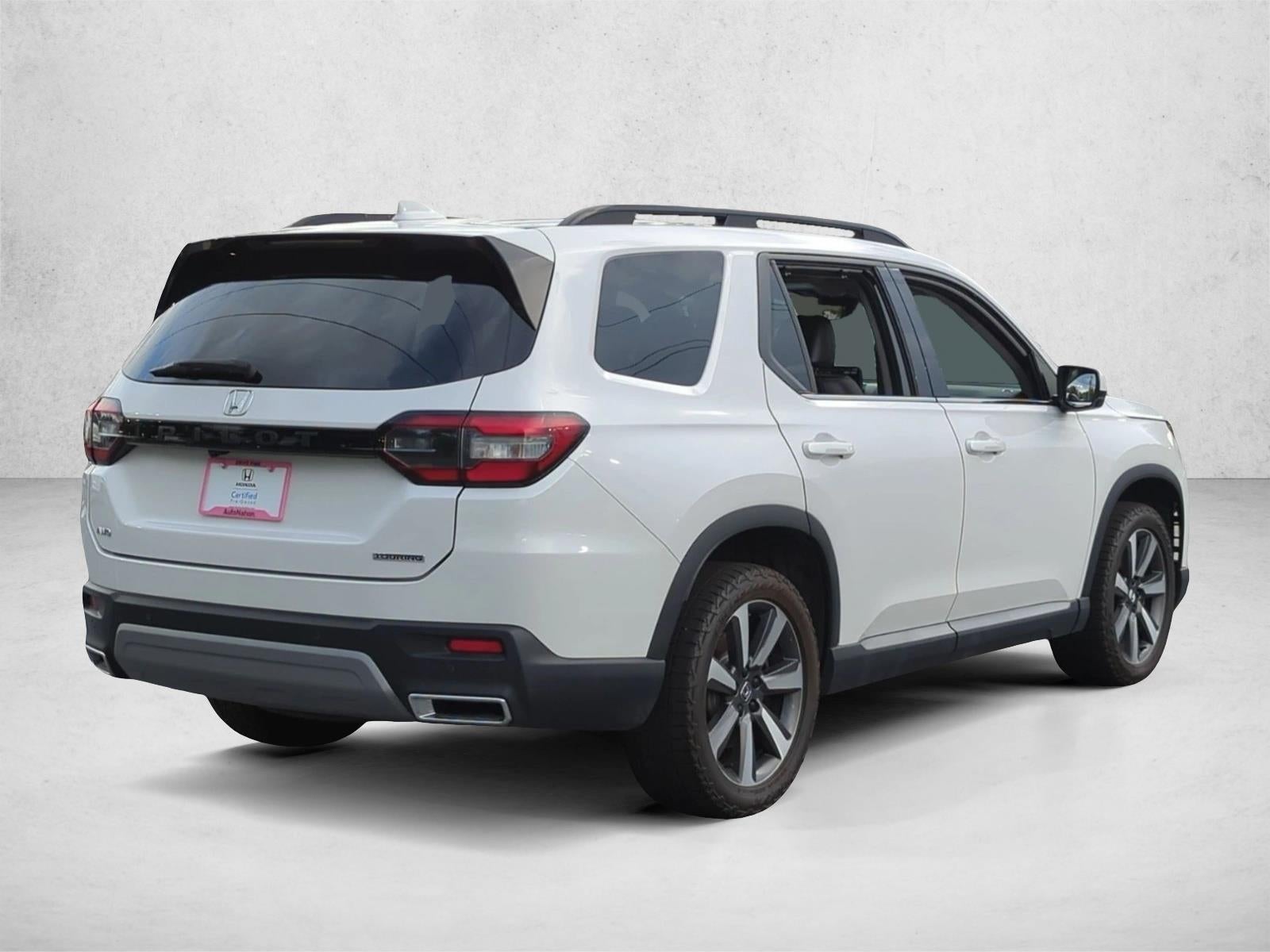 2023 Honda Pilot Touring AWD
