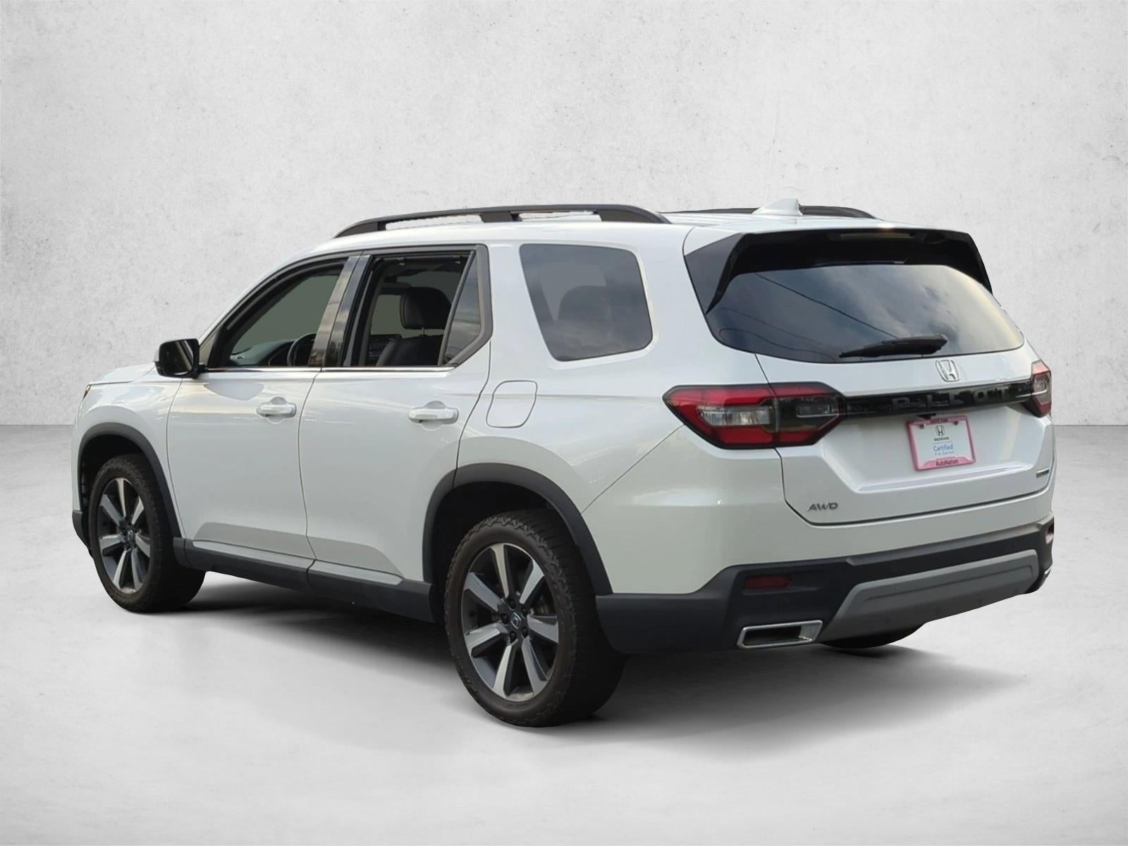2023 Honda Pilot Touring AWD