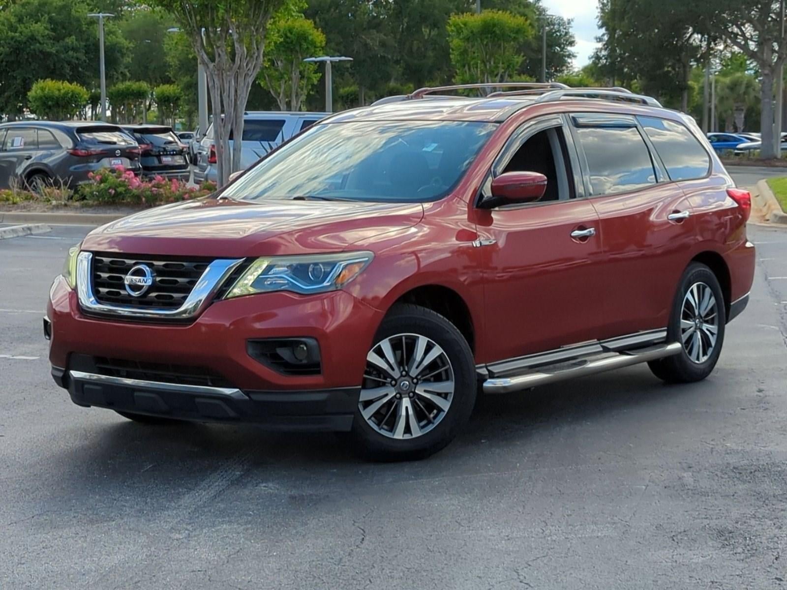 2017 Nissan Pathfinder FWD SV