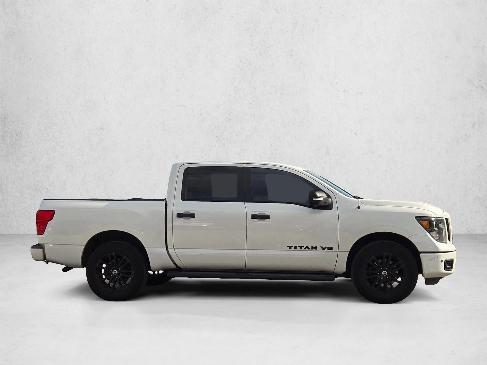 2019 Nissan Titan 4x4 Crew Cab SV