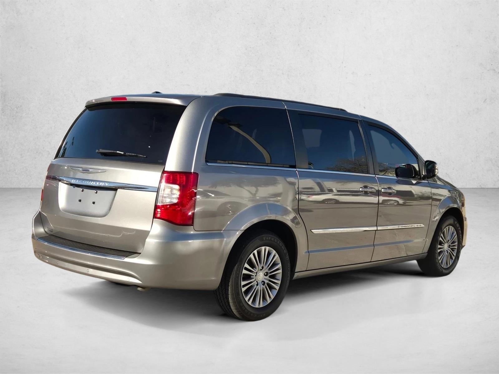 2016 Chrysler Town & Country 4dr Wgn Touring-L