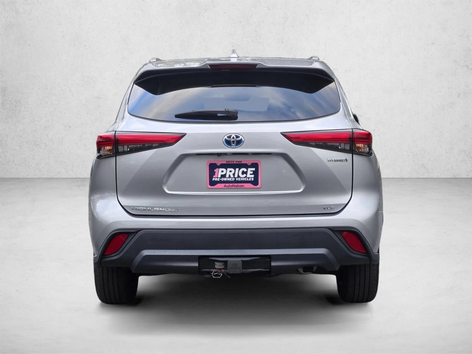 2022 Toyota Highlander Hybrid XLE FWD (Natl)