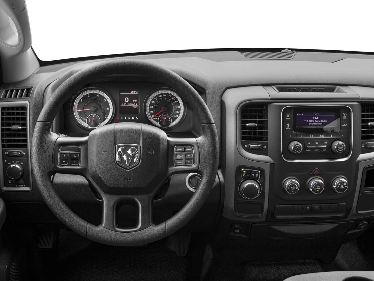 2017 RAM 1500 Express 4x2 Crew Cab 5'7" Box