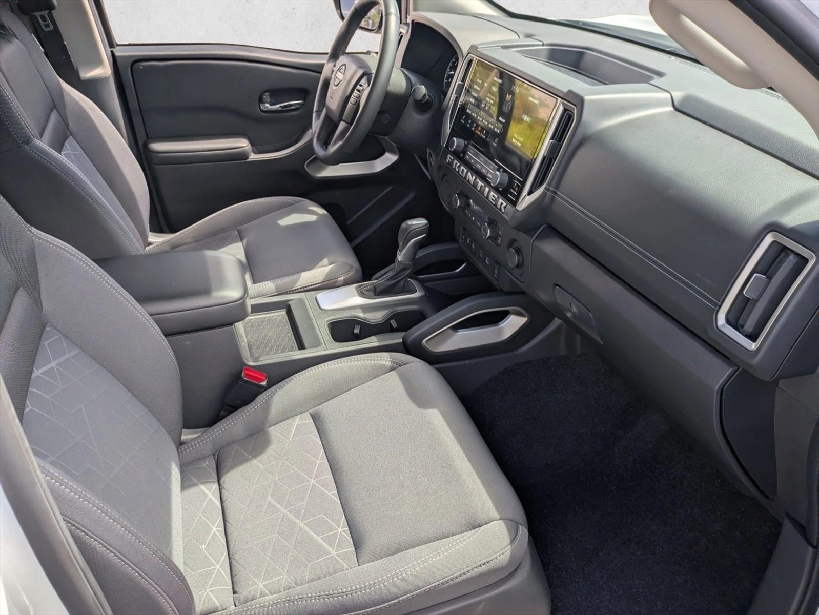 2025 Nissan Frontier Crew Cab 4x2 SV