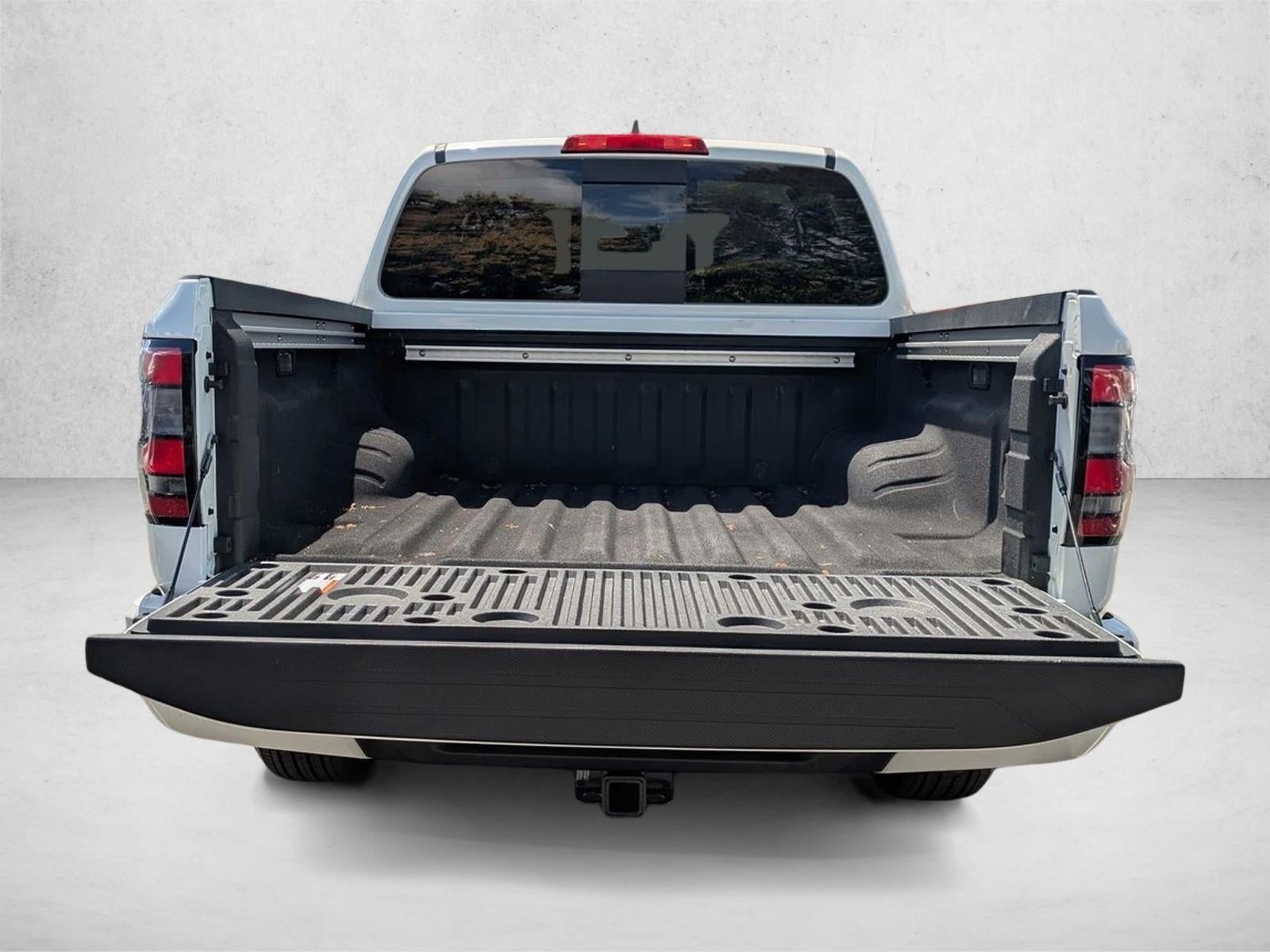 2025 Nissan Frontier Crew Cab 4x2 SV