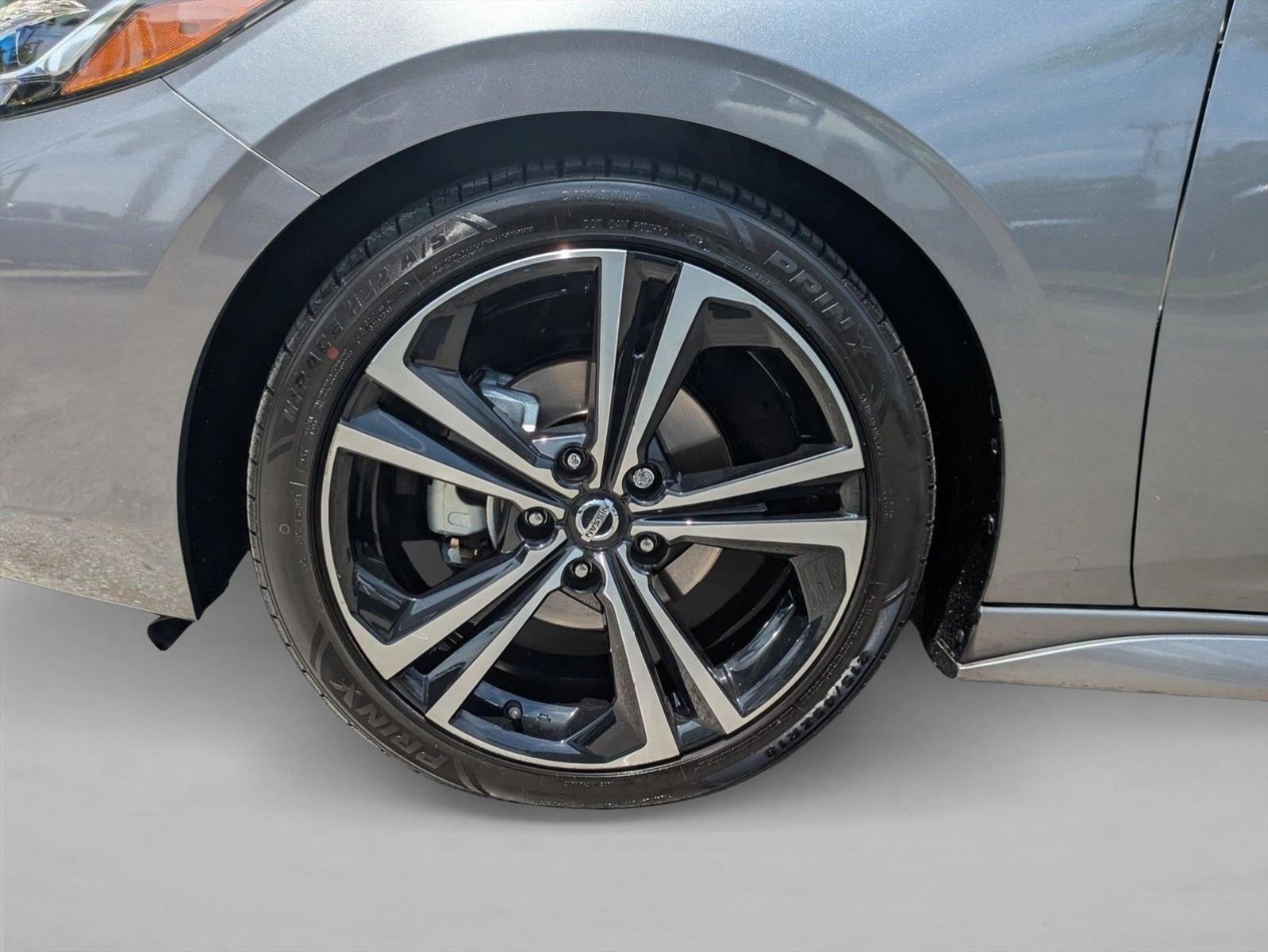 2023 Nissan Sentra SR CVT