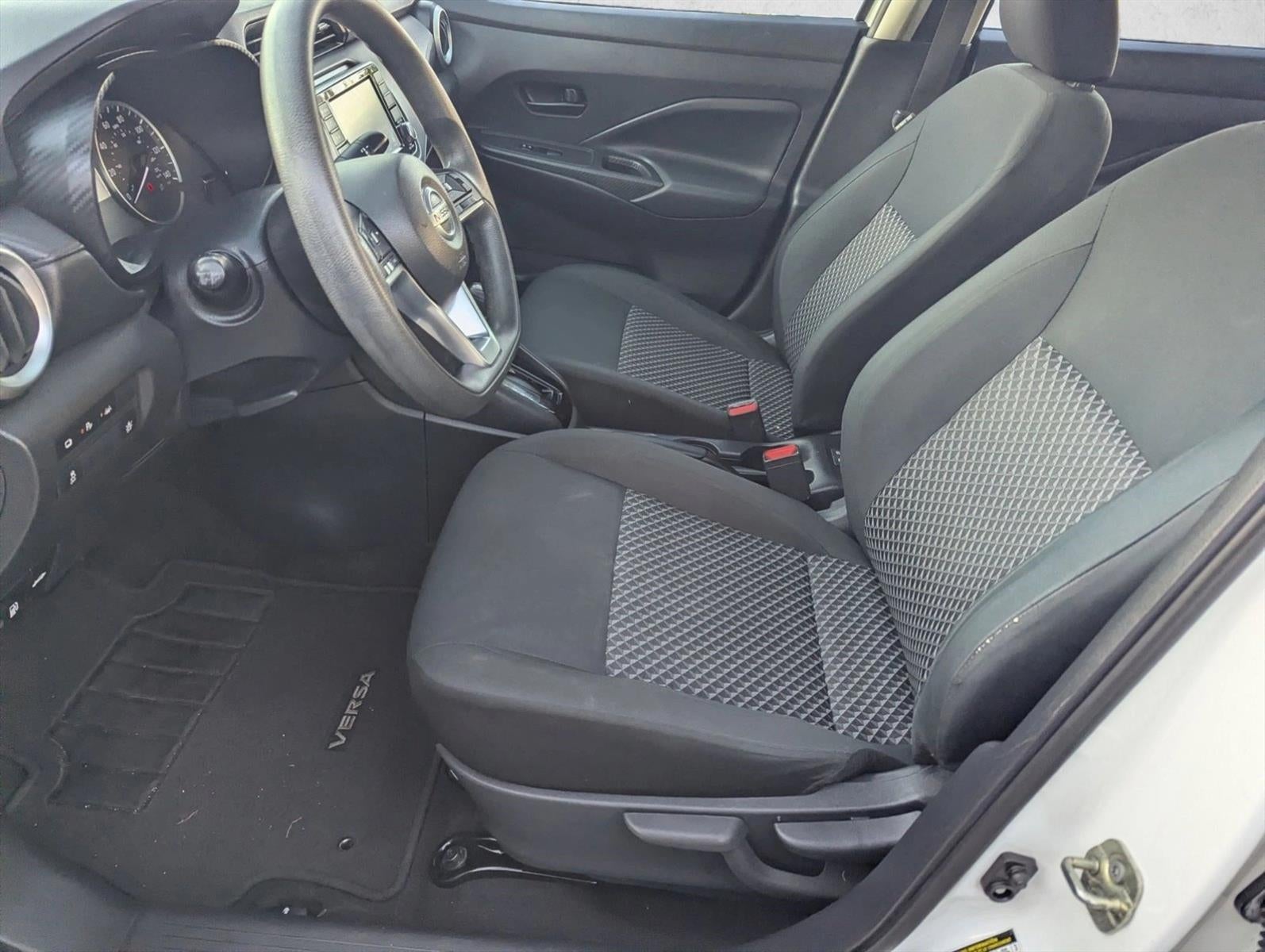 2021 Nissan Versa S CVT