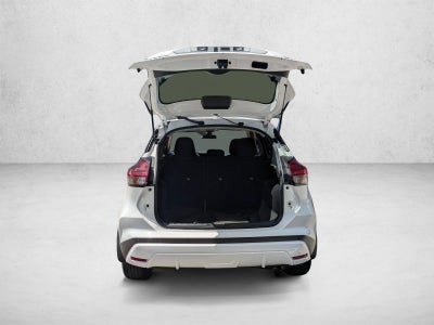2021 Nissan Kicks SV FWD