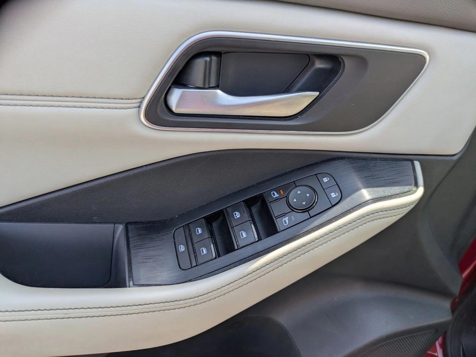 2021 Nissan Rogue FWD SV