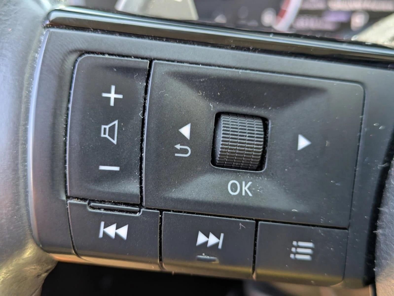 2021 Nissan Rogue FWD SV