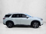 2024 Nissan Pathfinder Platinum 2WD