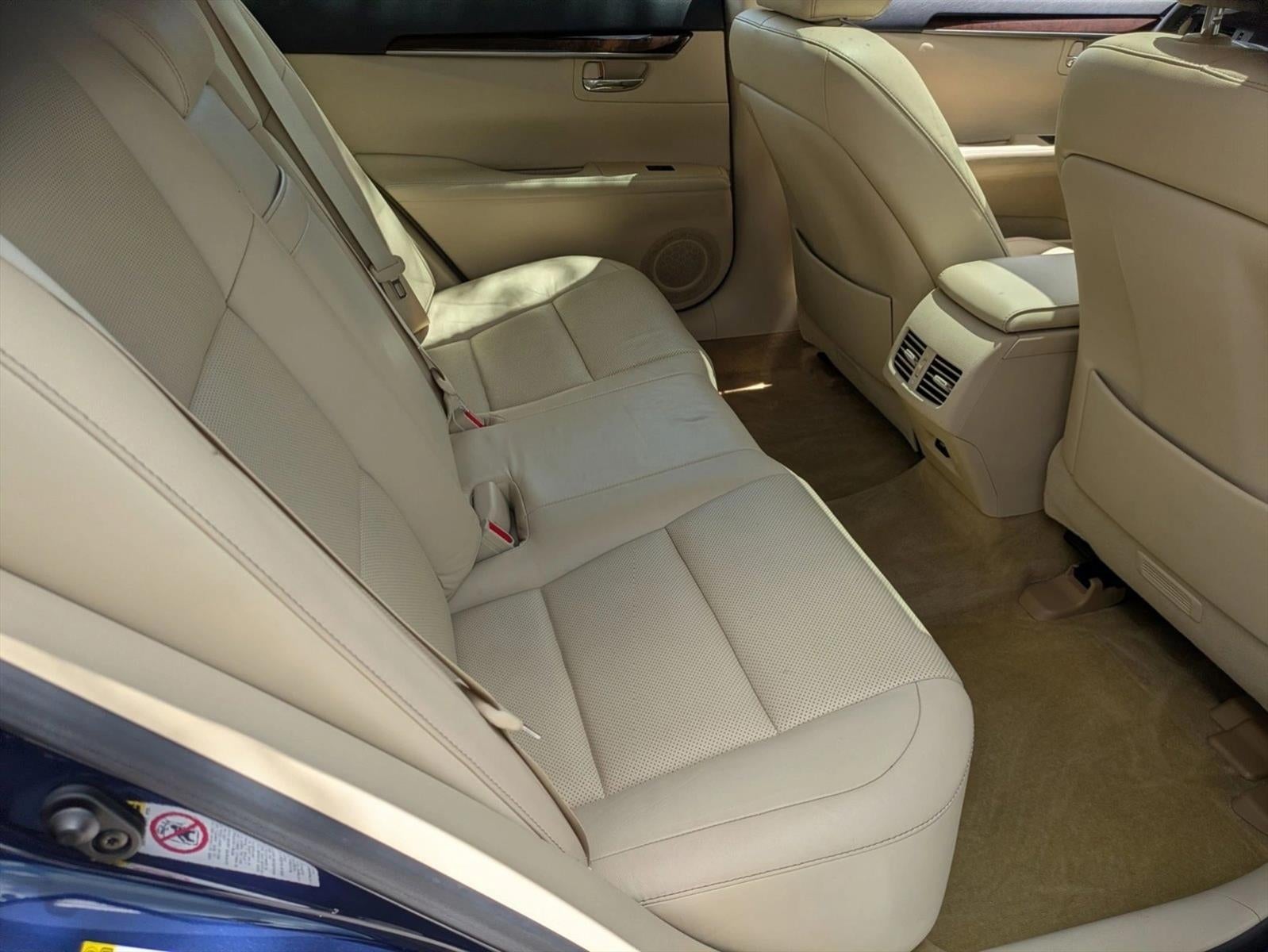 2013 Lexus ES 350 4dr Sdn