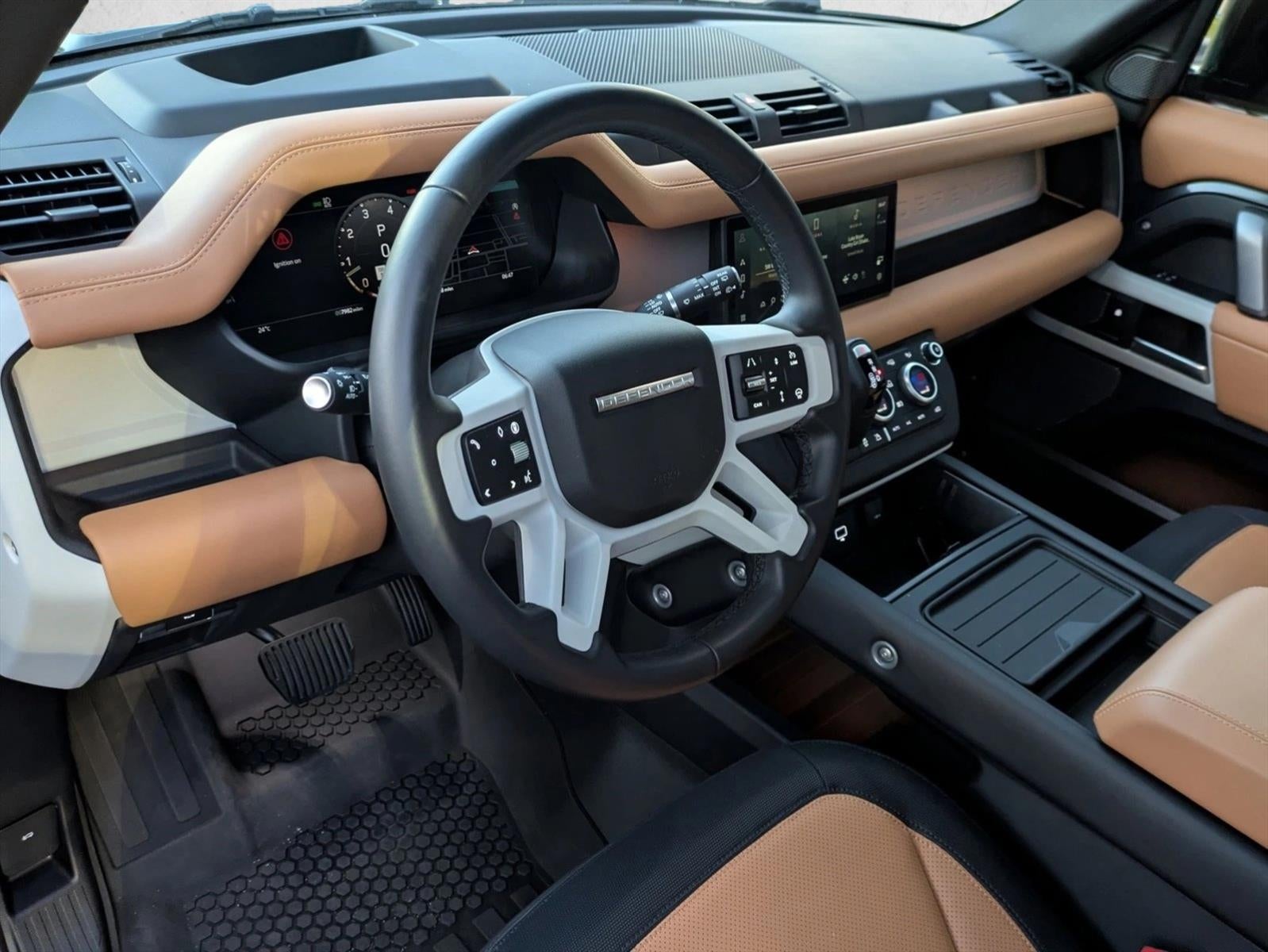 2024 Land Rover Defender 110 P400 X-Dynamic SE