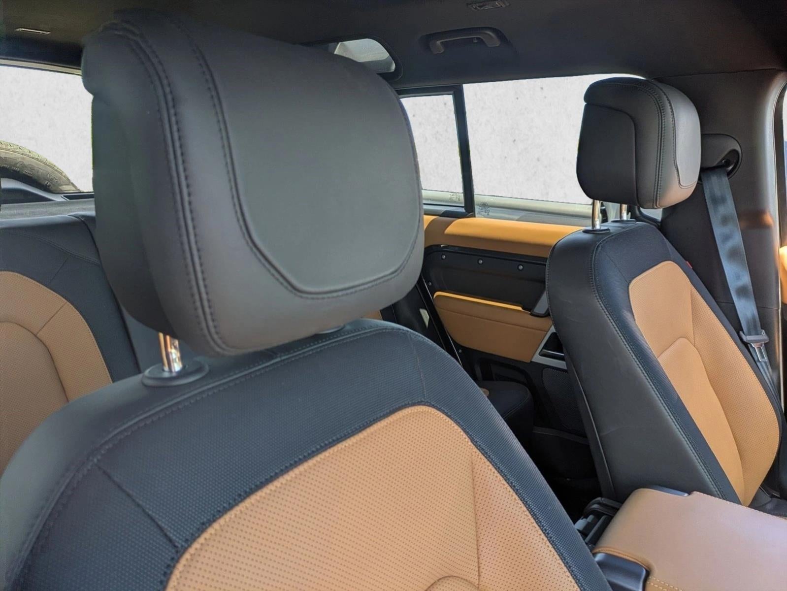 2024 Land Rover Defender 110 P400 X-Dynamic SE