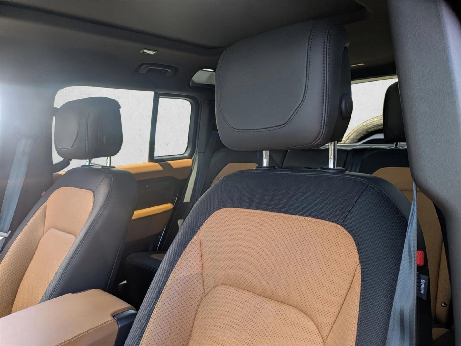 2024 Land Rover Defender 110 P400 X-Dynamic SE