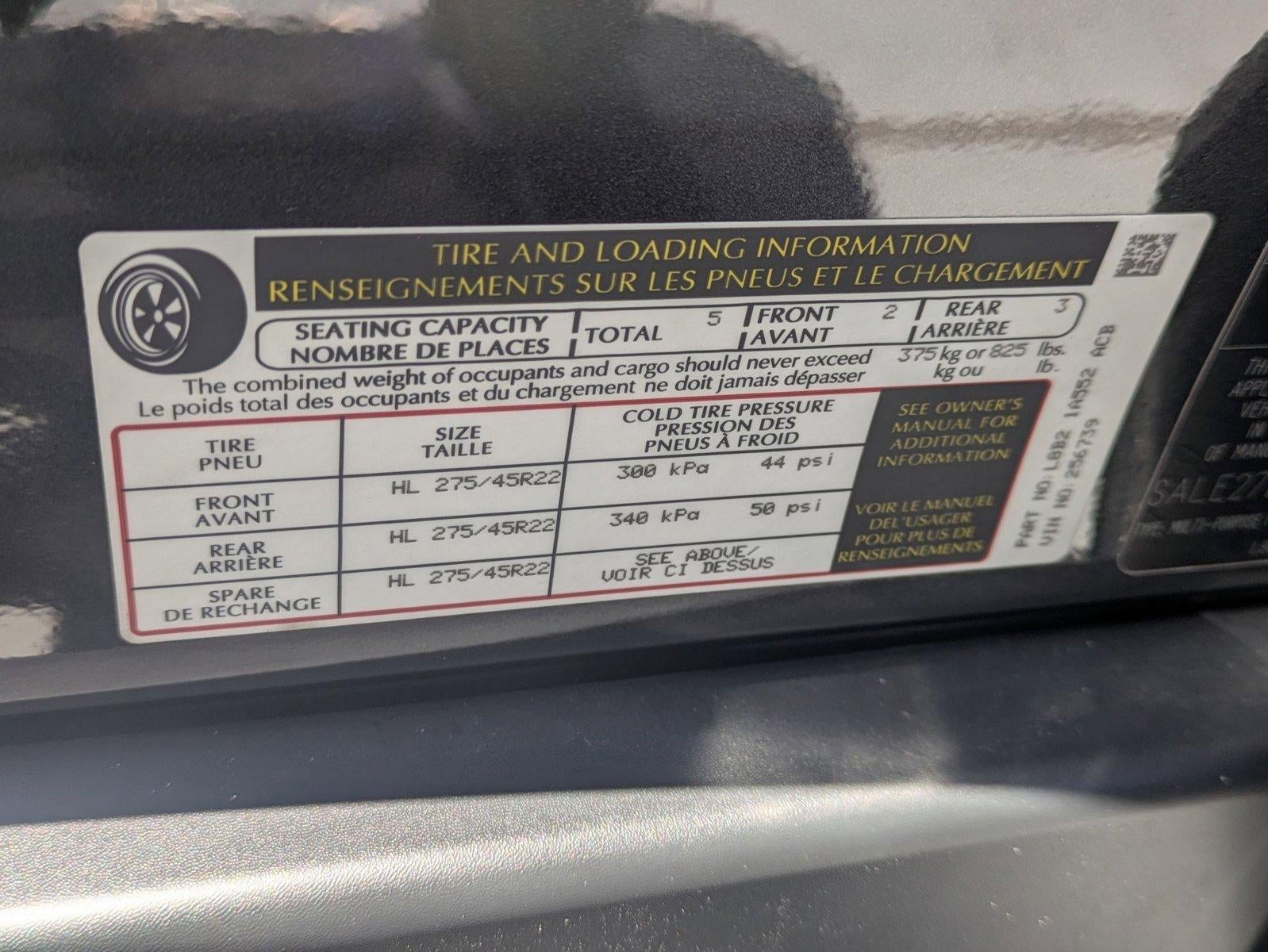 2024 Land Rover Defender 110 P400 X-Dynamic SE