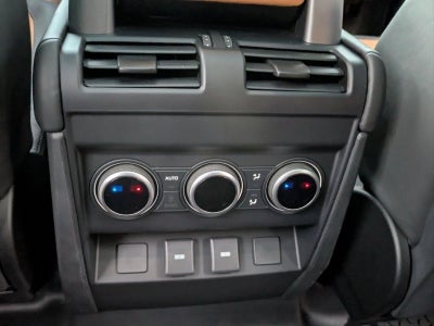 2024 Land Rover Defender 110 P400 X-Dynamic SE