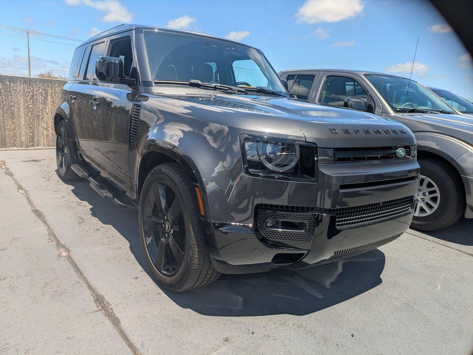 2024 Land Rover Defender 110 P400 X-Dynamic SE