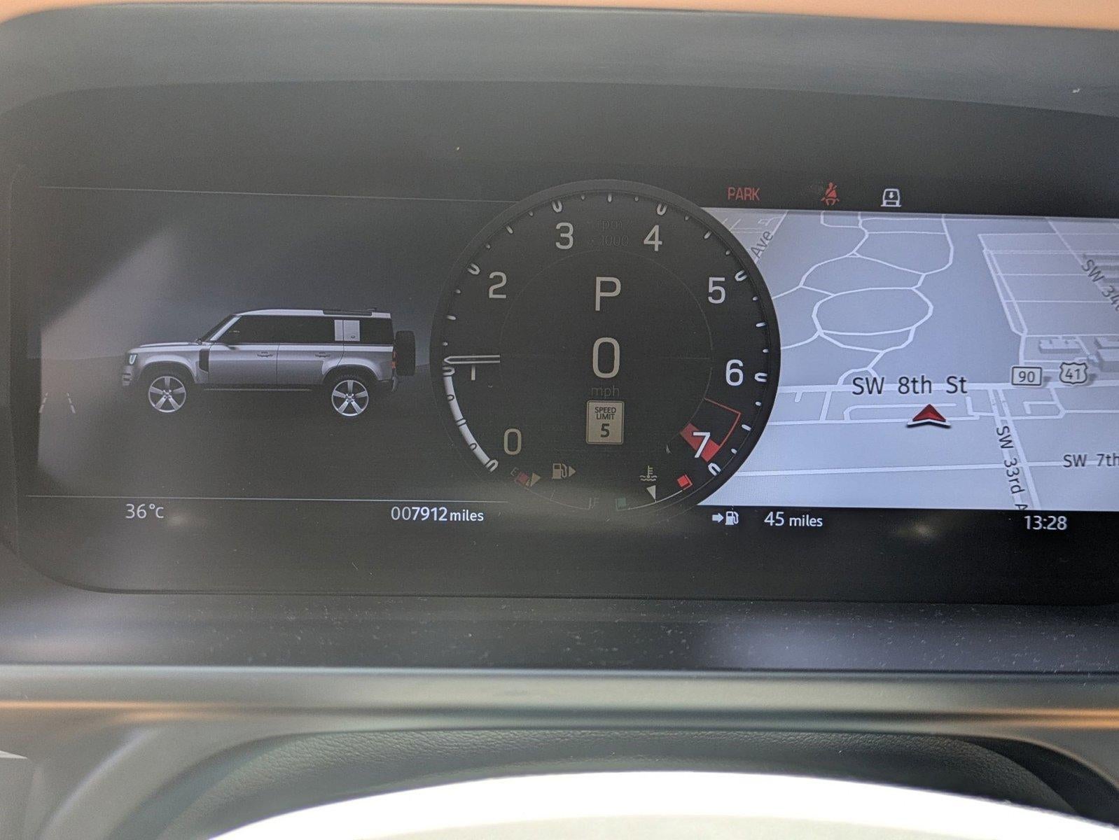 2024 Land Rover Defender 110 P400 X-Dynamic SE