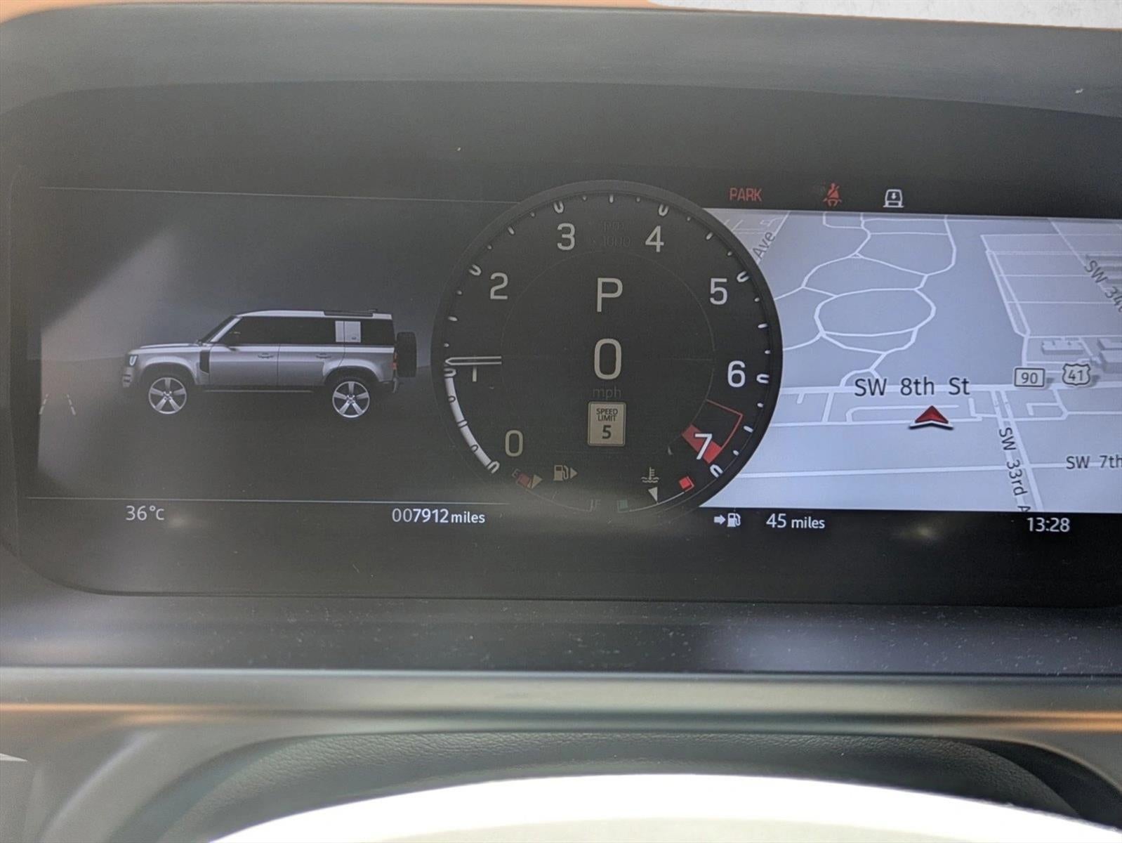 2024 Land Rover Defender 110 P400 X-Dynamic SE