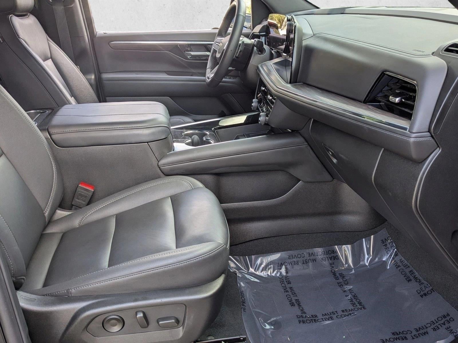 2025 Chevrolet Suburban 2WD LT
