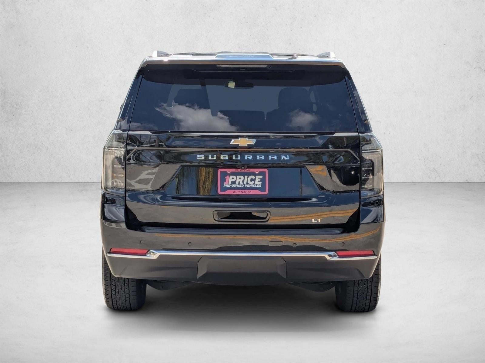 2025 Chevrolet Suburban 2WD LT