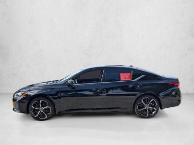2023 Nissan Altima 2.5 SR Sedan