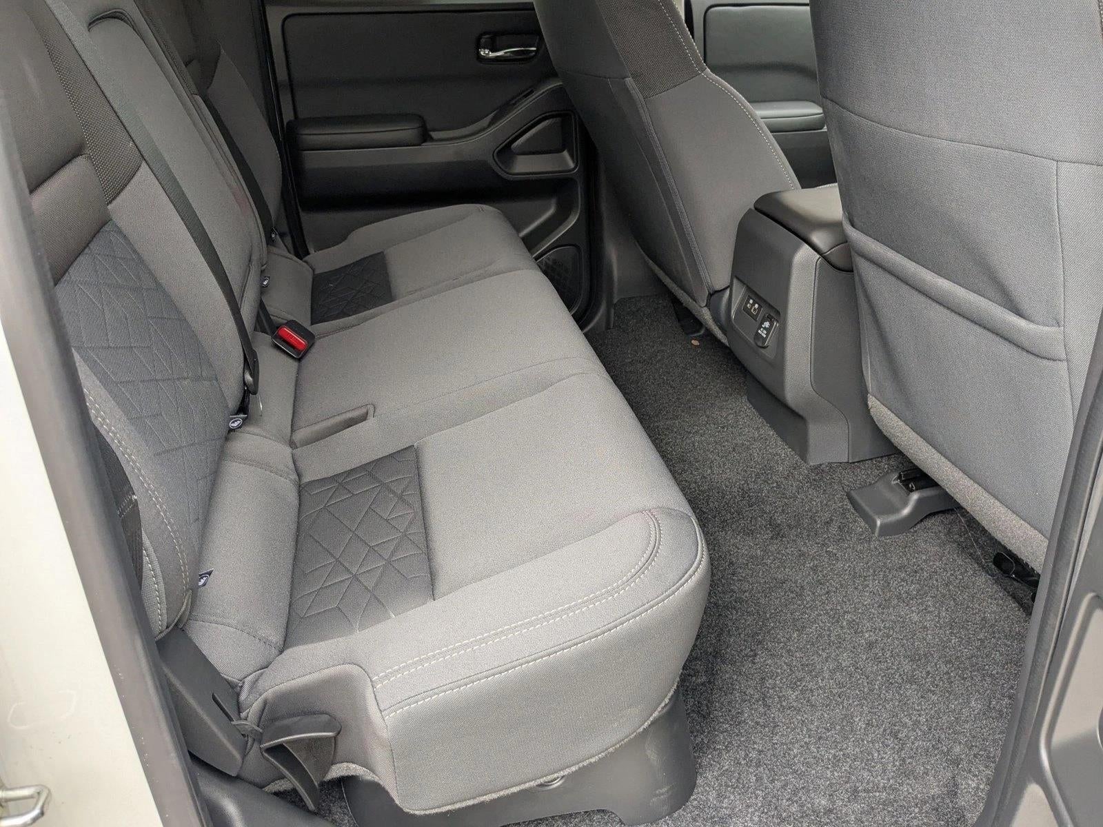 2025 Nissan Frontier Crew Cab 4x2 SV