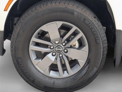 2025 Nissan Frontier Crew Cab 4x2 SV