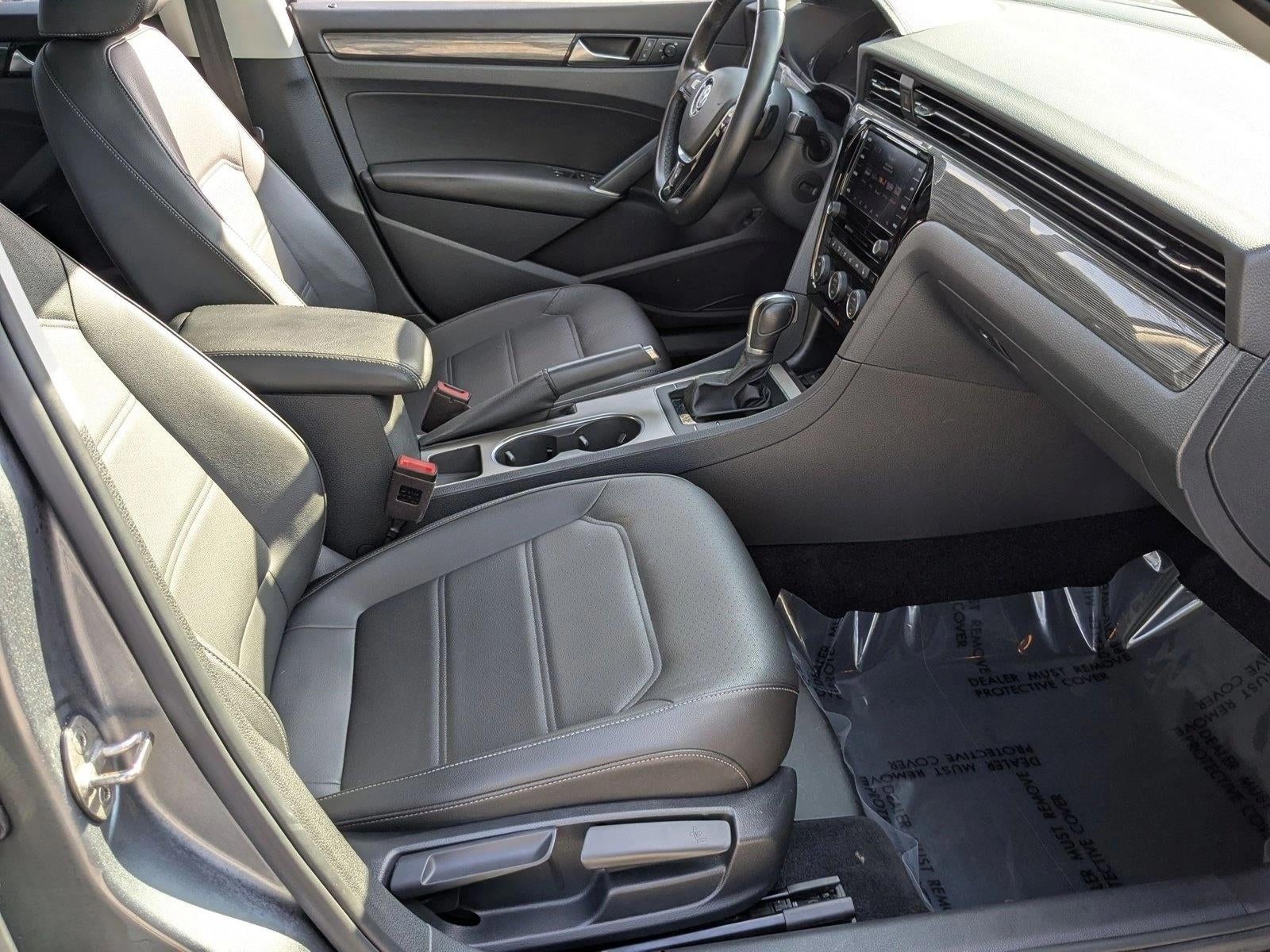 2020 Volkswagen Passat 2.0T R-Line Auto