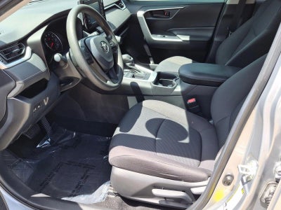 2019 Toyota RAV4 LE FWD (GS)