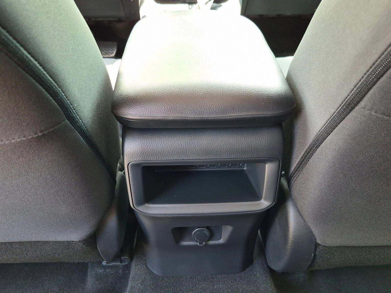 2019 Toyota RAV4 LE FWD (GS)